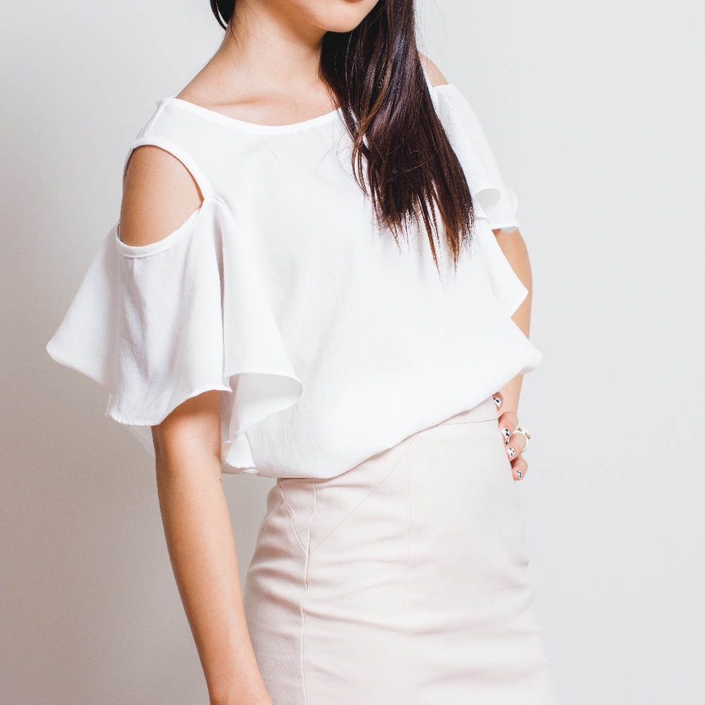 Cold Shoulder Butterfly Sleeve Blouse